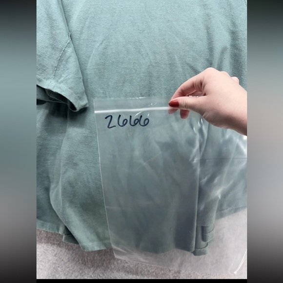 Easel Relaxed Fit Green Blouse - Picture 8 of 8